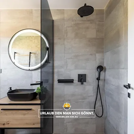 Neoma Вилла Linardici