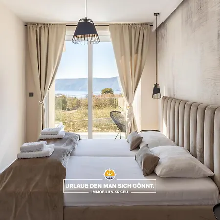 빌라 Neoma Linardići