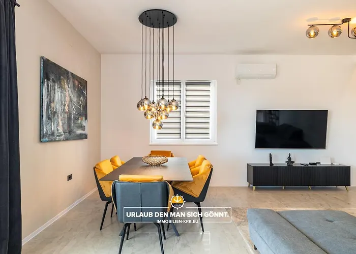 Neoma Villa Linardici