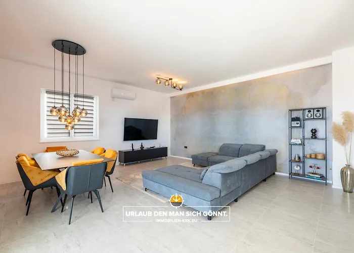 Neoma Villa Linardici