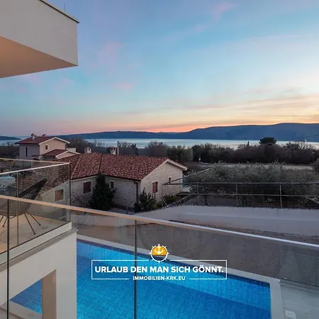 Neoma Villa *